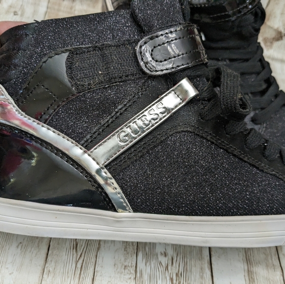 Guess size 8.5 black and silver sneakers - Picture 2 of 5